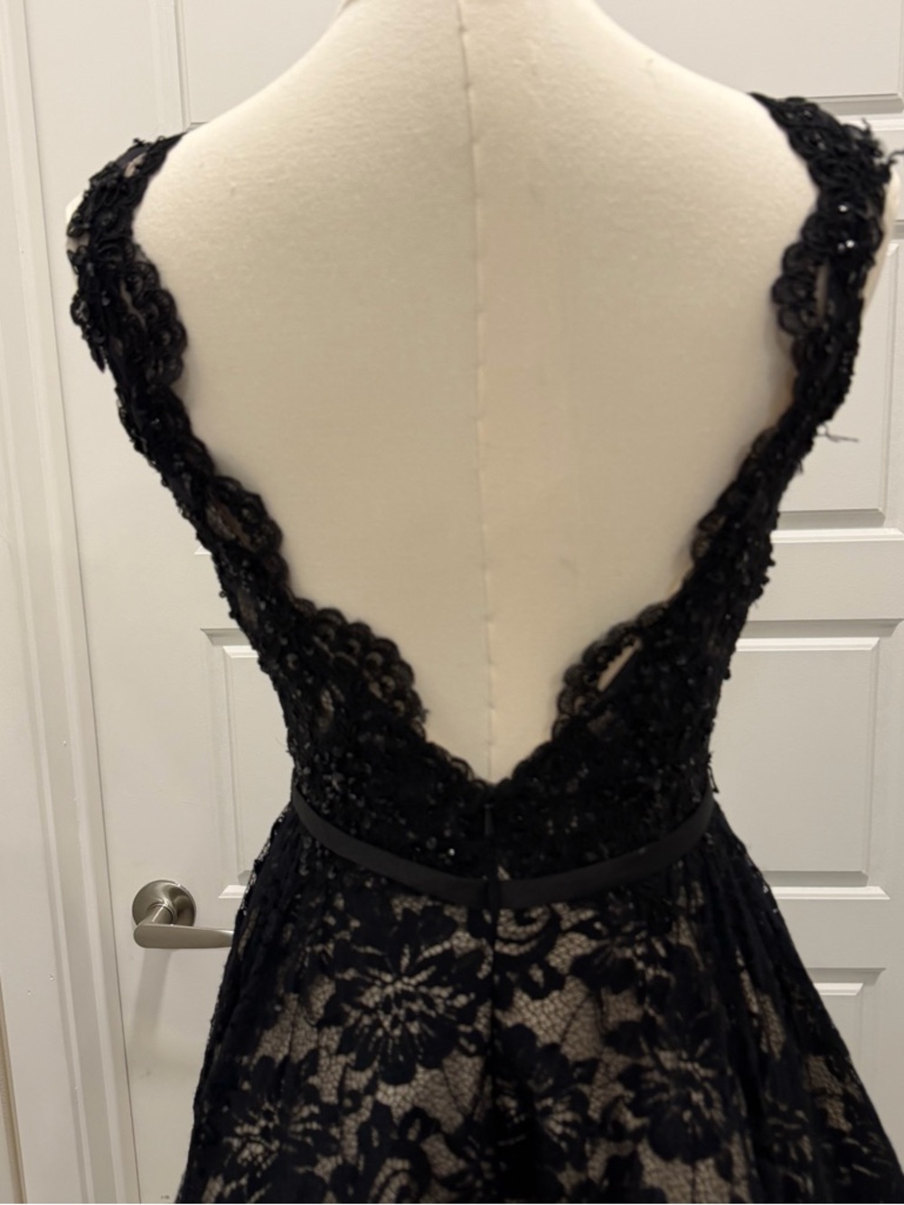 🔥Mac Duggal Black Lace Midi Dress with Nude Illusion Bodice - Picture 9 of 11